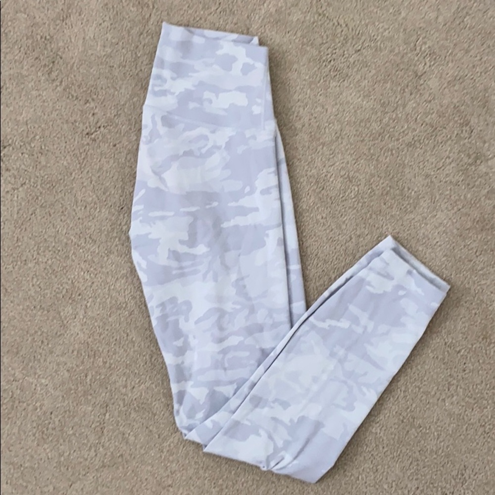 Lululemon leggings size 6